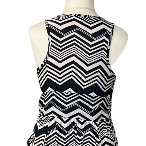 French Connection NEW Black Tan Chevron Surplice Wide Waistband Maxi Dress 1X - Picture 8 of 11